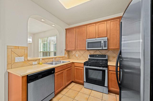 16100 S Great Oaks DR 1302, Round Rock, TX 78681