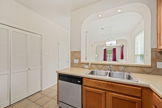 16100 S Great Oaks DR 1302, Round Rock, TX 78681