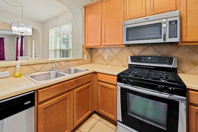16100 S Great Oaks DR 1302, Round Rock, TX 78681