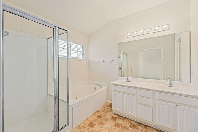 16100 S Great Oaks DR 1302, Round Rock, TX 78681
