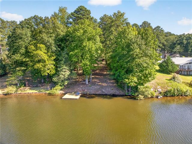 2503 Lakeshore Drive NE, Conyers, GA 30012