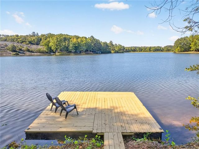 2503 Lakeshore Drive NE, Conyers, GA 30012