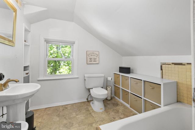 225 FOLSOM AVE, Folsom, PA 19033