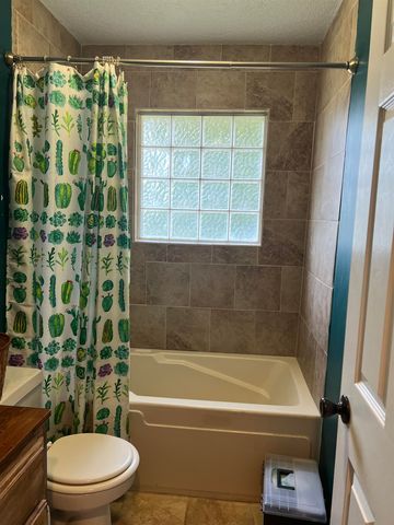 8930 LAKE HARDEMAN RD, Saulsbury, TN 38067