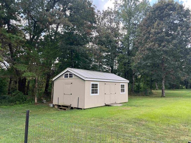 8930 LAKE HARDEMAN RD, Saulsbury, TN 38067