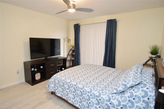 10263 GANDY BOULEVARD N 414, St Petersburg, FL 33702