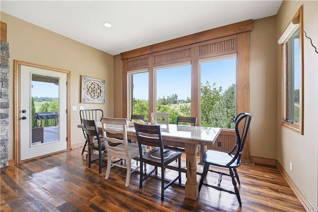 9162 COTTONWOOD CANYON Drive, Lenexa, KS 66219