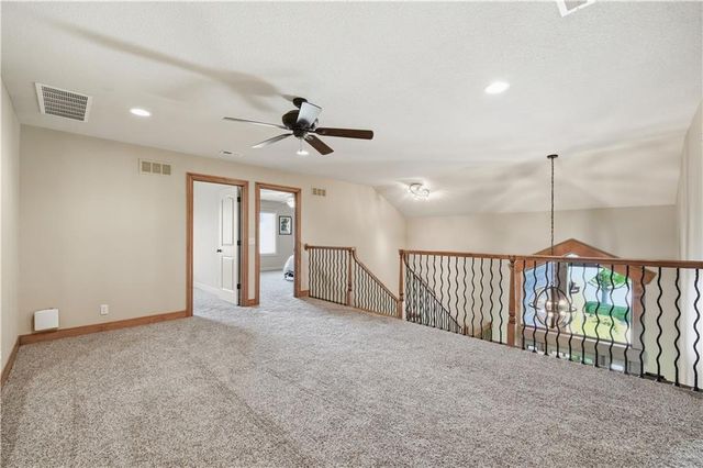 9162 COTTONWOOD CANYON Drive, Lenexa, KS 66219