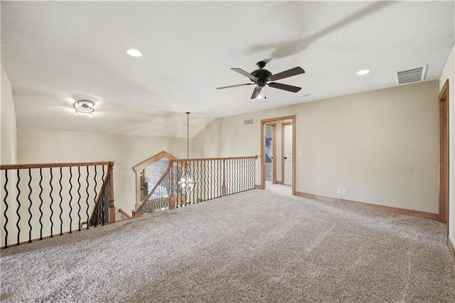 9162 COTTONWOOD CANYON Drive, Lenexa, KS 66219