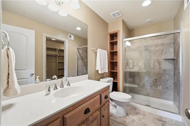 9162 COTTONWOOD CANYON Drive, Lenexa, KS 66219