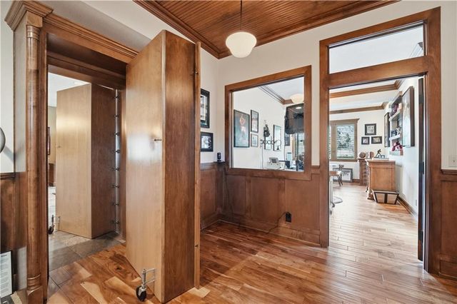 9162 COTTONWOOD CANYON Drive, Lenexa, KS 66219
