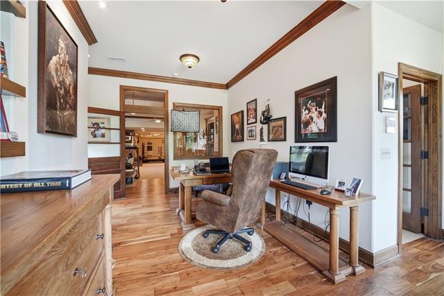 9162 COTTONWOOD CANYON Drive, Lenexa, KS 66219