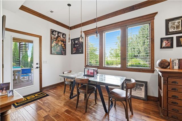 9162 COTTONWOOD CANYON Drive, Lenexa, KS 66219