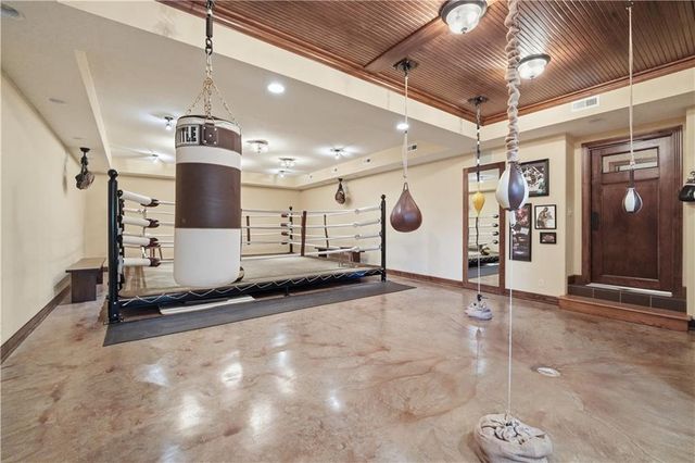 9162 COTTONWOOD CANYON Drive, Lenexa, KS 66219