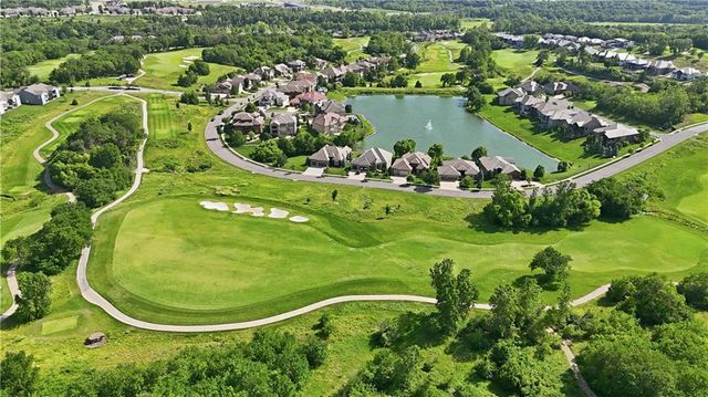 9162 COTTONWOOD CANYON Drive, Lenexa, KS 66219