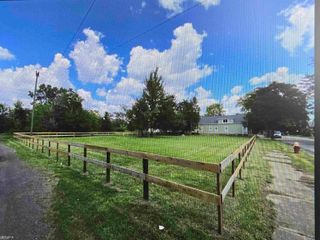 3613 E Ferry Street, Detroit, MI 48211