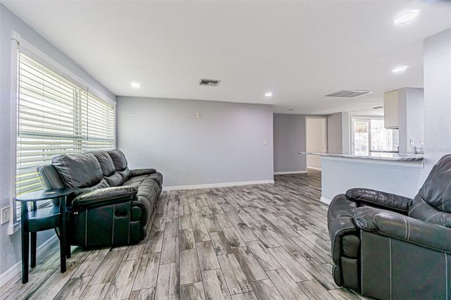 1125 FERNWOOD DRIVE, Holiday, FL 34690