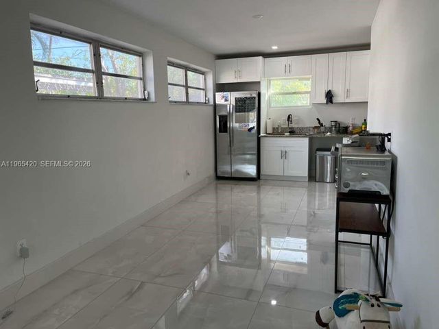 18441 NE 21st Ave, North Miami Beach, FL 33179