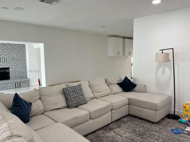 18441 NE 21st Ave, North Miami Beach, FL 33179