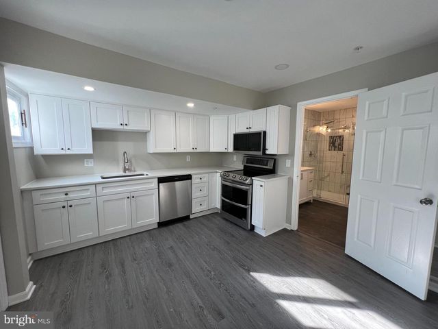 805 SPA RD, Annapolis, MD 21401