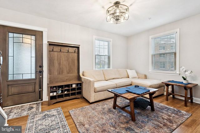805 SPA RD, Annapolis, MD 21401