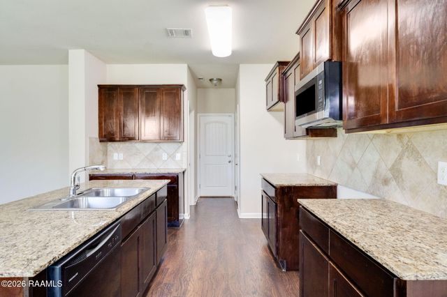 103 Pastoral View Drive, Rayne, LA 70578