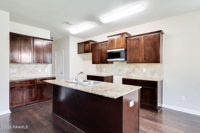 103 Pastoral View Drive, Rayne, LA 70578