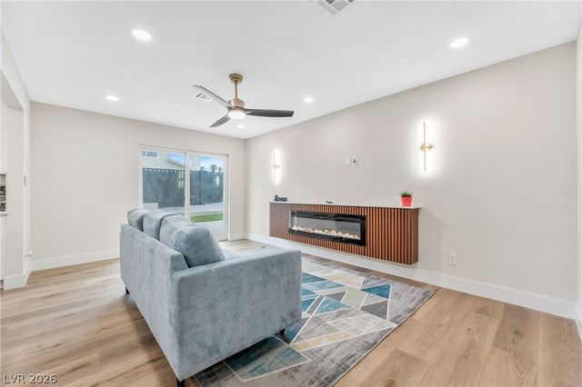 2301 Palora Avenue, Las Vegas, NV 89169