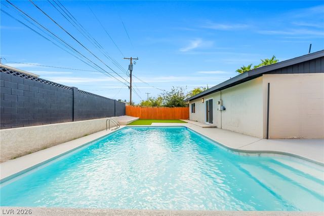 2301 Palora Avenue, Las Vegas, NV 89169