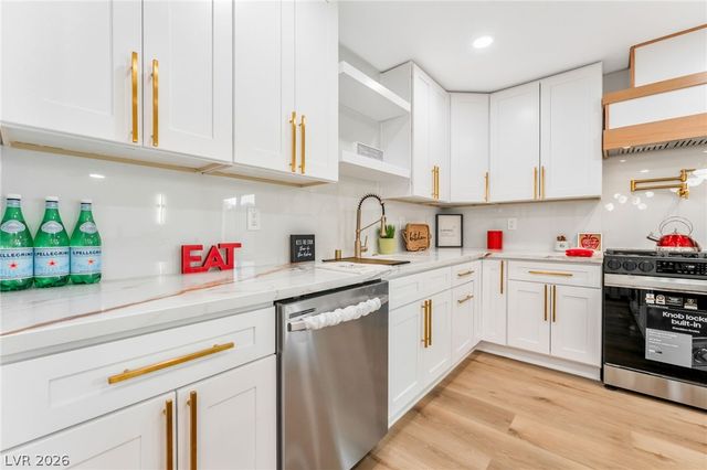 2301 Palora Avenue, Las Vegas, NV 89169