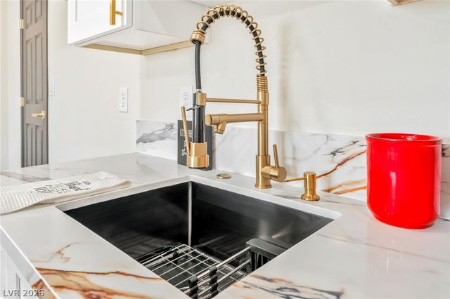 2301 Palora Avenue, Las Vegas, NV 89169