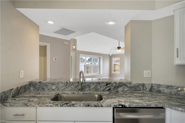 106 Fernwood BND, Yorktown, VA 23692