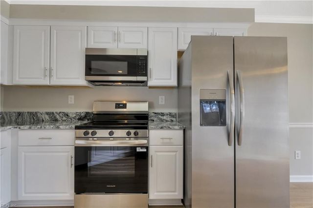 106 Fernwood BND, Yorktown, VA 23692