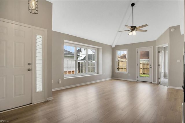 106 Fernwood BND, Yorktown, VA 23692