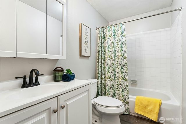 4633 Gunvor Court NE, Olympia, WA 98516