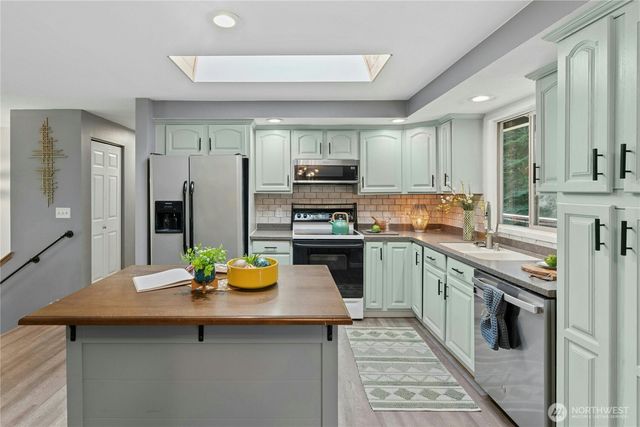 4633 Gunvor Court NE, Olympia, WA 98516