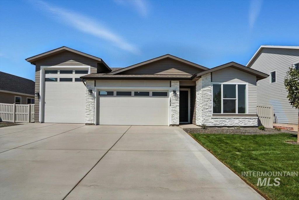 1202 Stirling Meadows Ct, Middleton, ID 83644