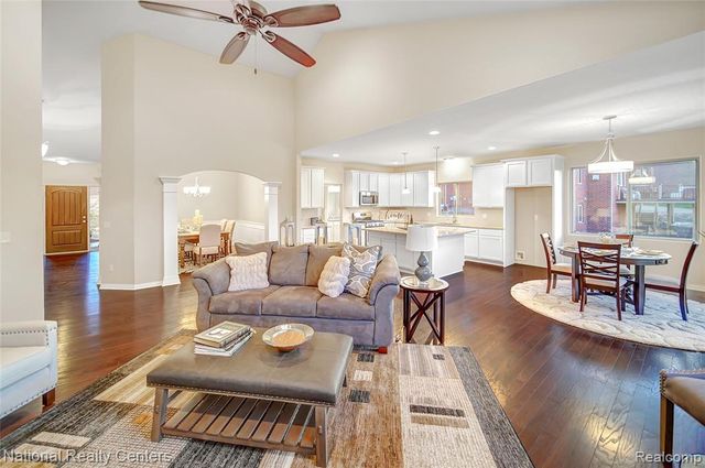 941 Guenevere Drive, Oxford, MI 48371