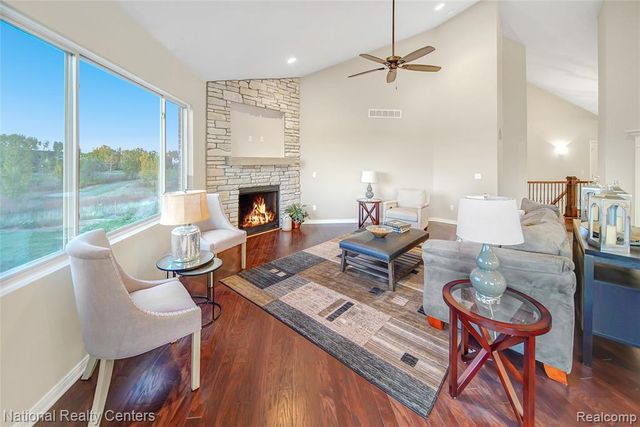 941 Guenevere Drive, Oxford, MI 48371
