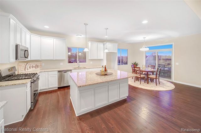 941 Guenevere Drive, Oxford, MI 48371