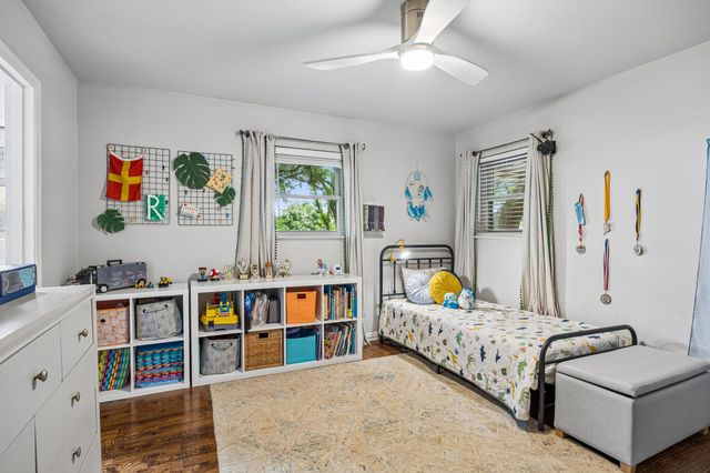 9605 Crestedge Drive, Dallas, TX 75238