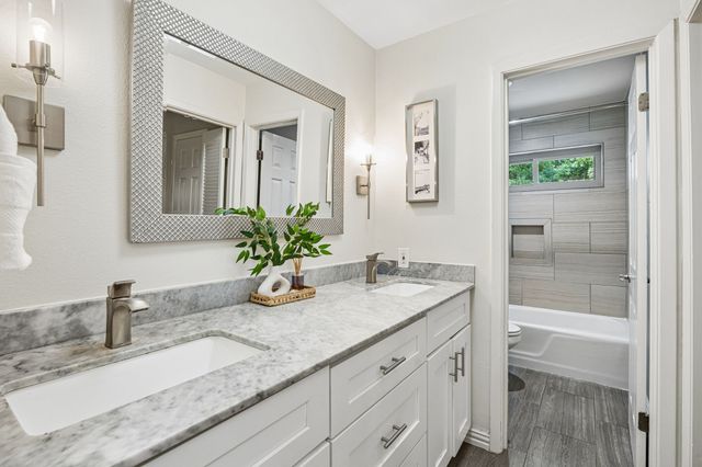 9605 Crestedge Drive, Dallas, TX 75238
