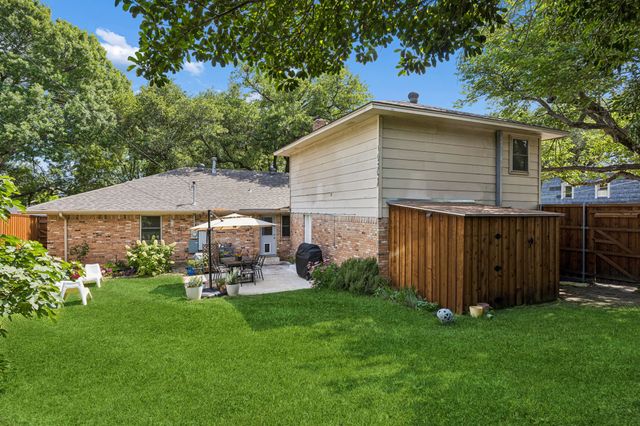9605 Crestedge Drive, Dallas, TX 75238
