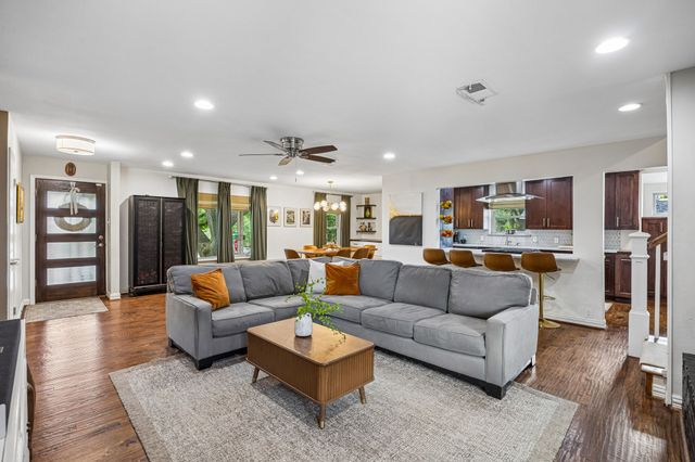 9605 Crestedge Drive, Dallas, TX 75238