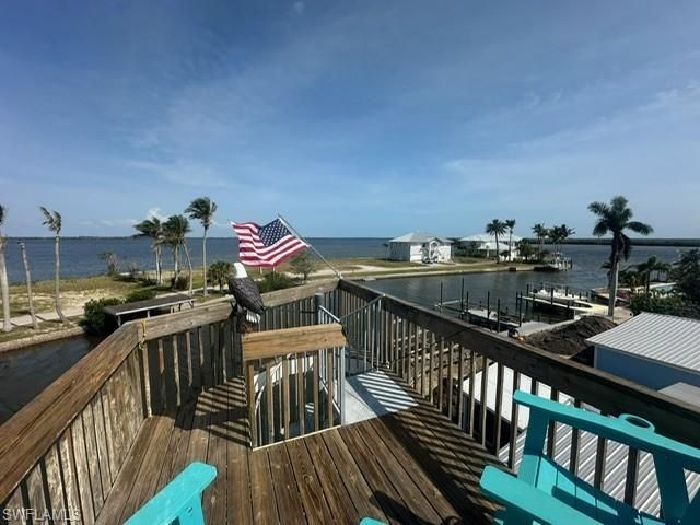 2579 Third ST, Matlacha, FL 33993