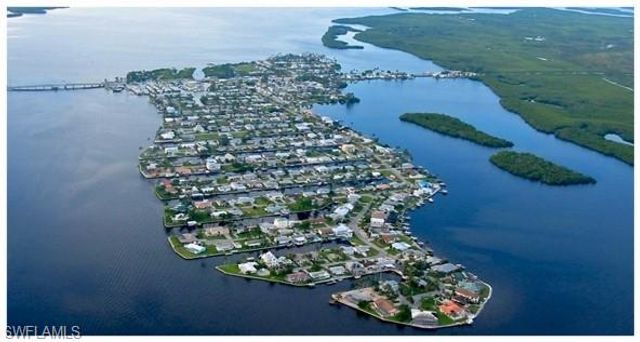 2579 Third ST, Matlacha, FL 33993