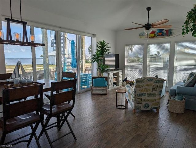 2579 Third ST, Matlacha, FL 33993