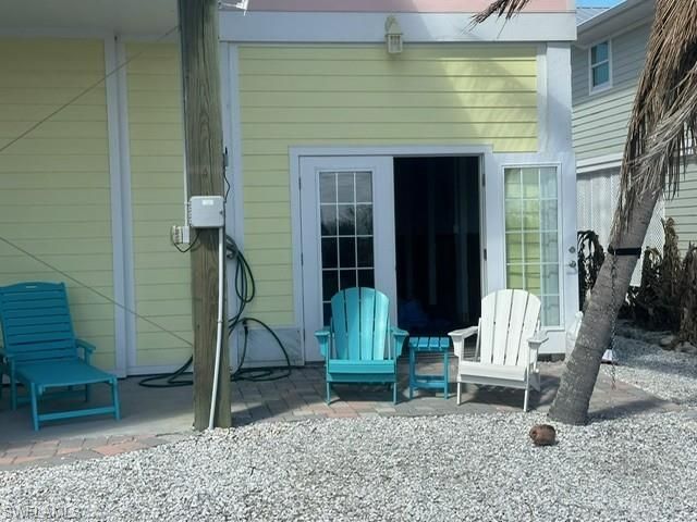 2579 Third ST, Matlacha, FL 33993