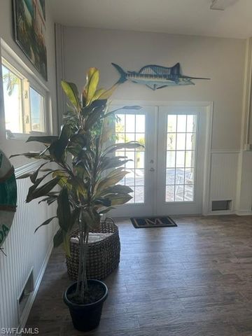2579 Third ST, Matlacha, FL 33993