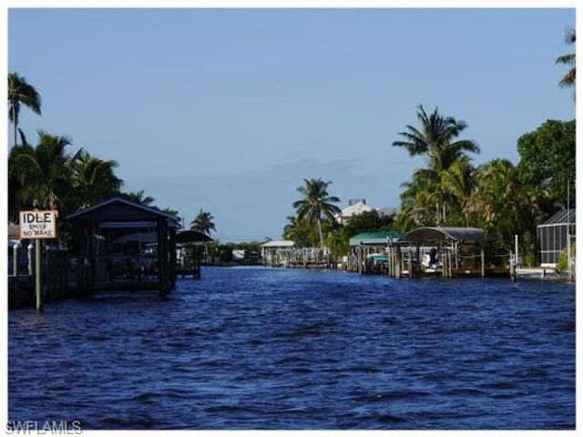 2579 Third ST, Matlacha, FL 33993